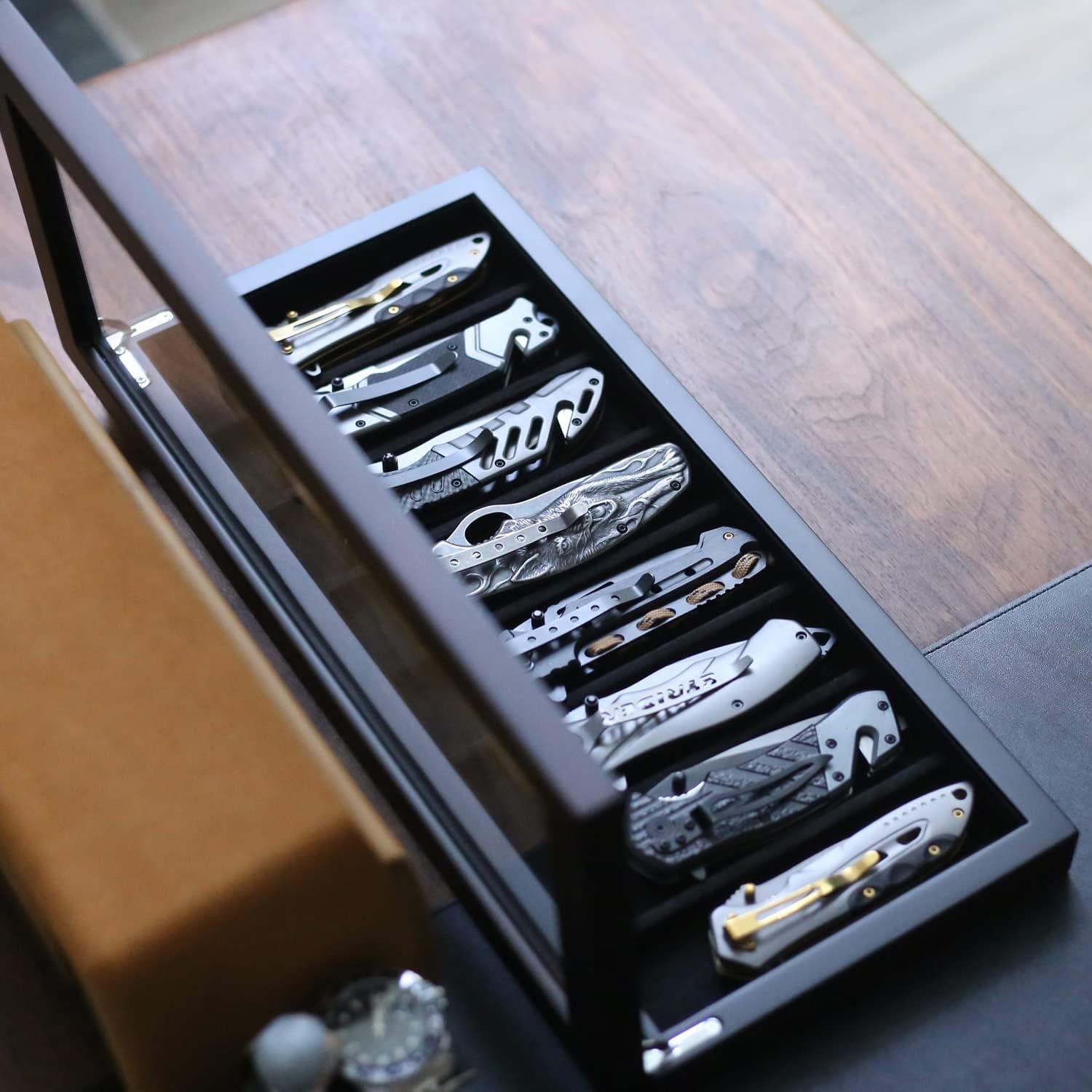 Besforu 8 Pocket Knife Display Case Organizer with Glass Window