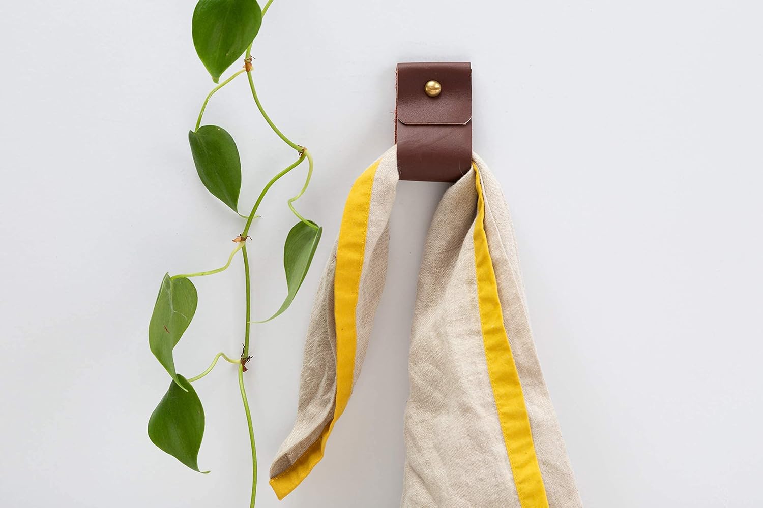 KEYAIIRA Small Wide Leather Wall Hook