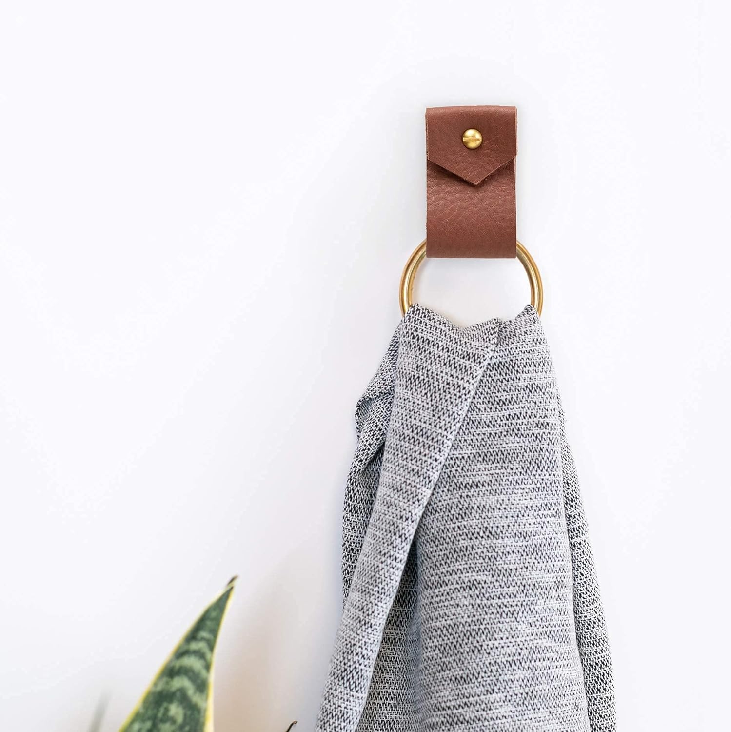 KEYAIIRA Small Wide Leather Wall Hook Minimalist Towel Ring 1