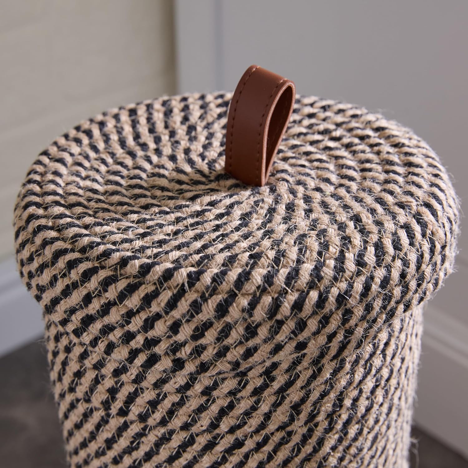 Luxury Jute Black Toilet Paper Holder