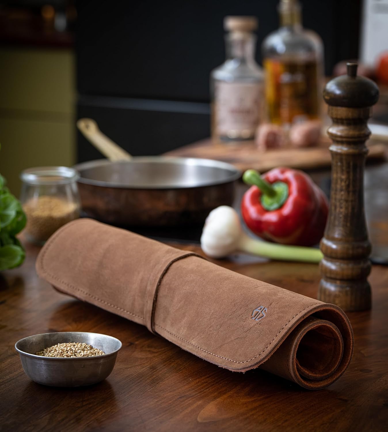 Angus Stoke Chef Knife Roll Bag with 7 Slots - Brown Leather Case Noah